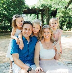 Meet your Posher, Alexia